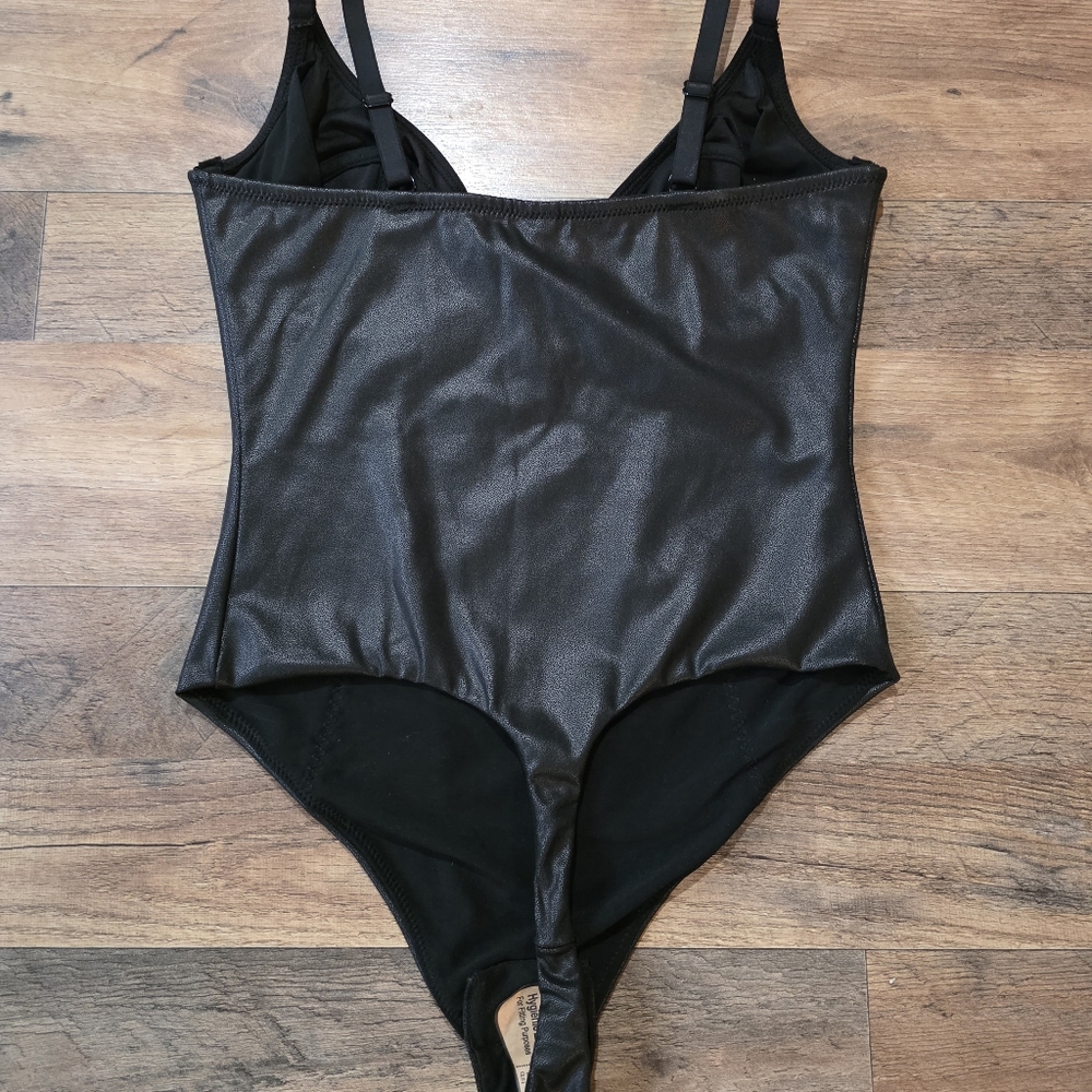 Popilush Women's Black Faux Leather Deep V Shapewear Tummy Control Bodysuit S - Picture 9 of 12